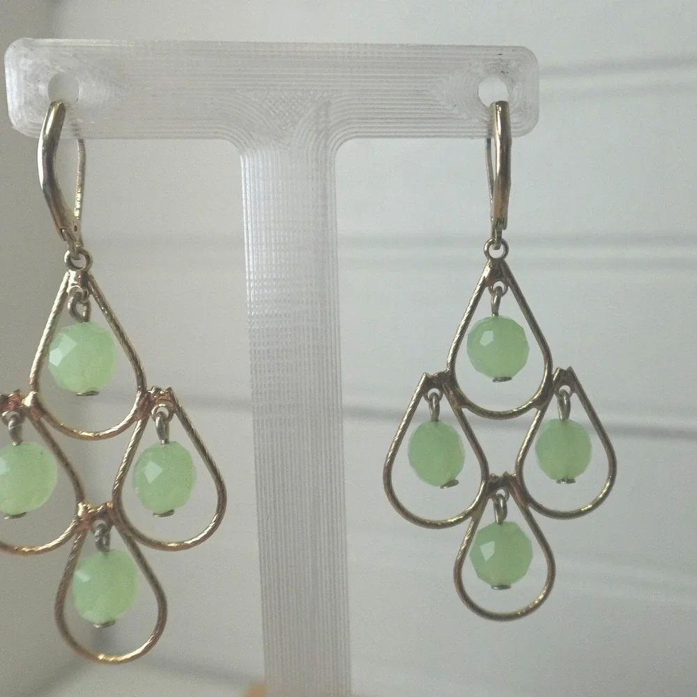 Y2K Dangle Earrings Green Beads Gold Tone Chandelier Tiered Pierced Jewelry
